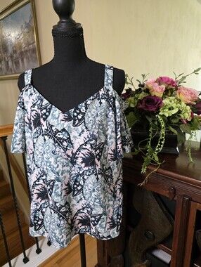 bebe Pink and Teal‎ Cold-Shoulder Floral Camisole Size M